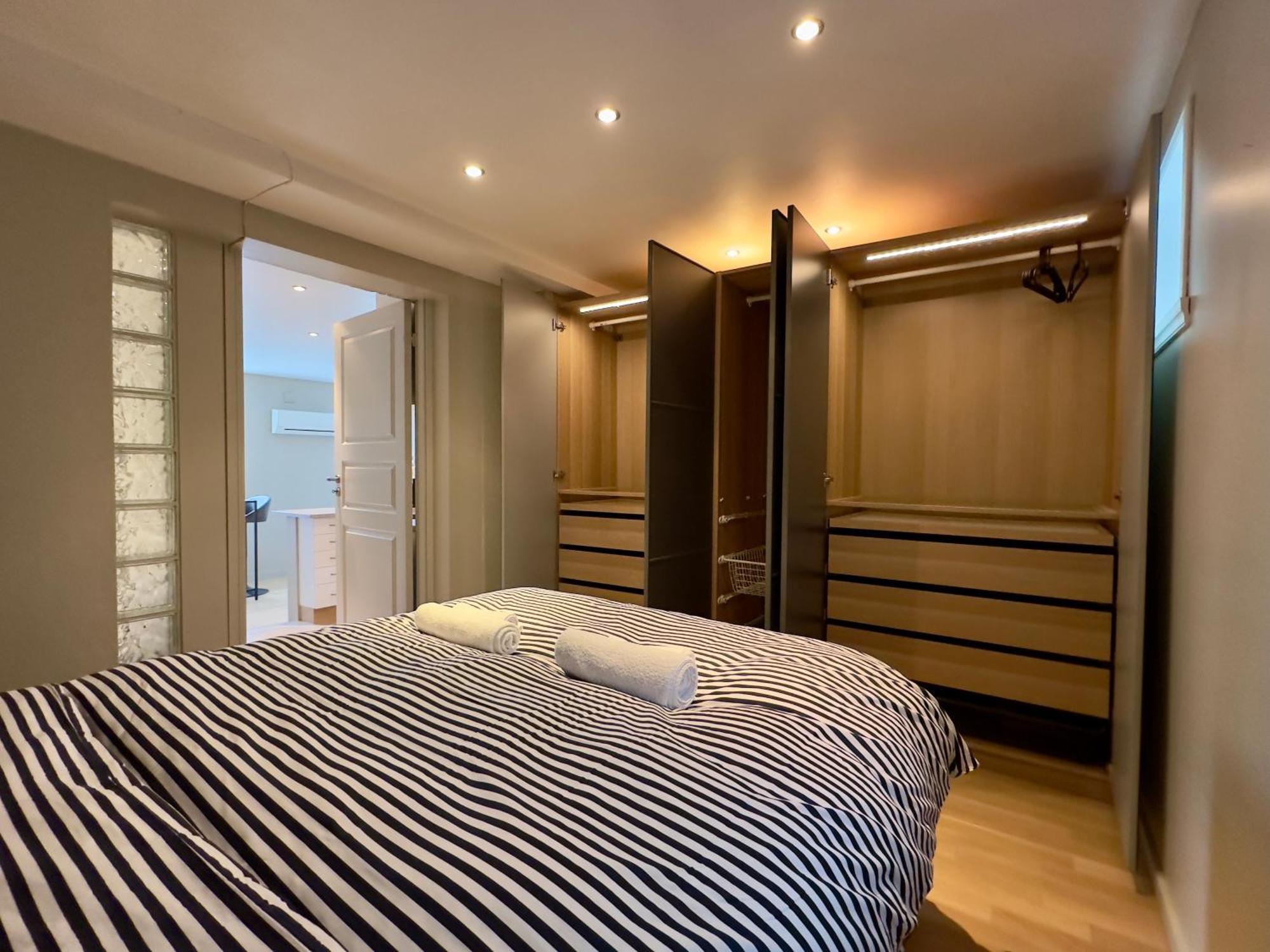 Lejlighed Walking Distance To Center With Private Parking *
