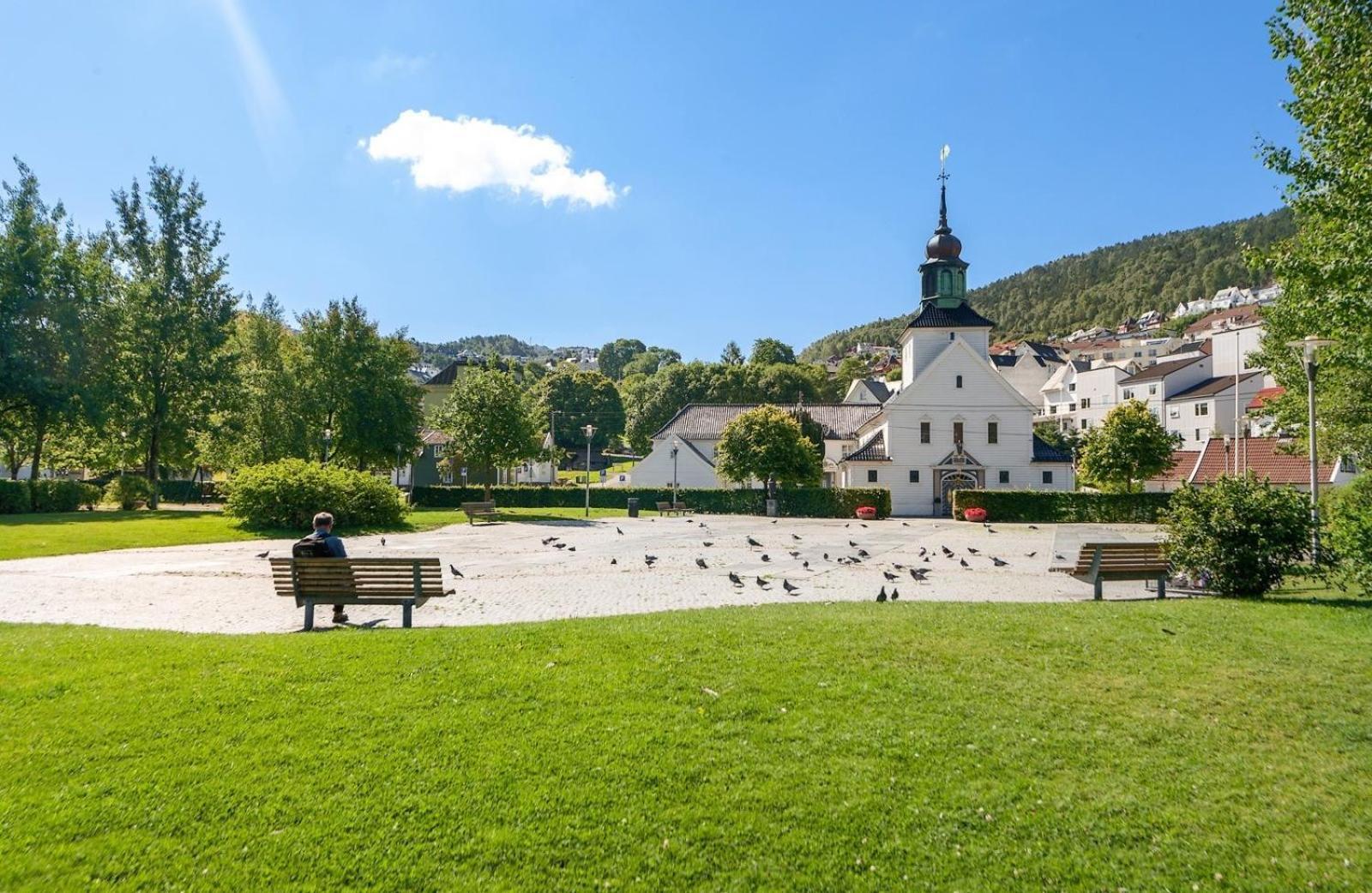 Walking Distance To Center With Private Parking Lejlighed Bergen